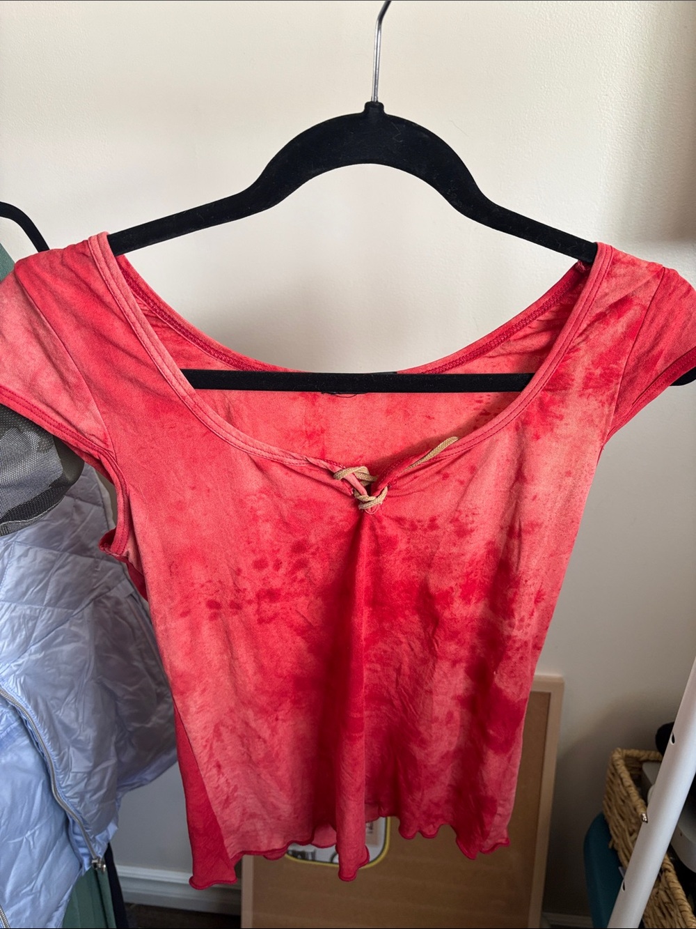Women’s Short Sleeve Knot-Front Tee in Coral Red